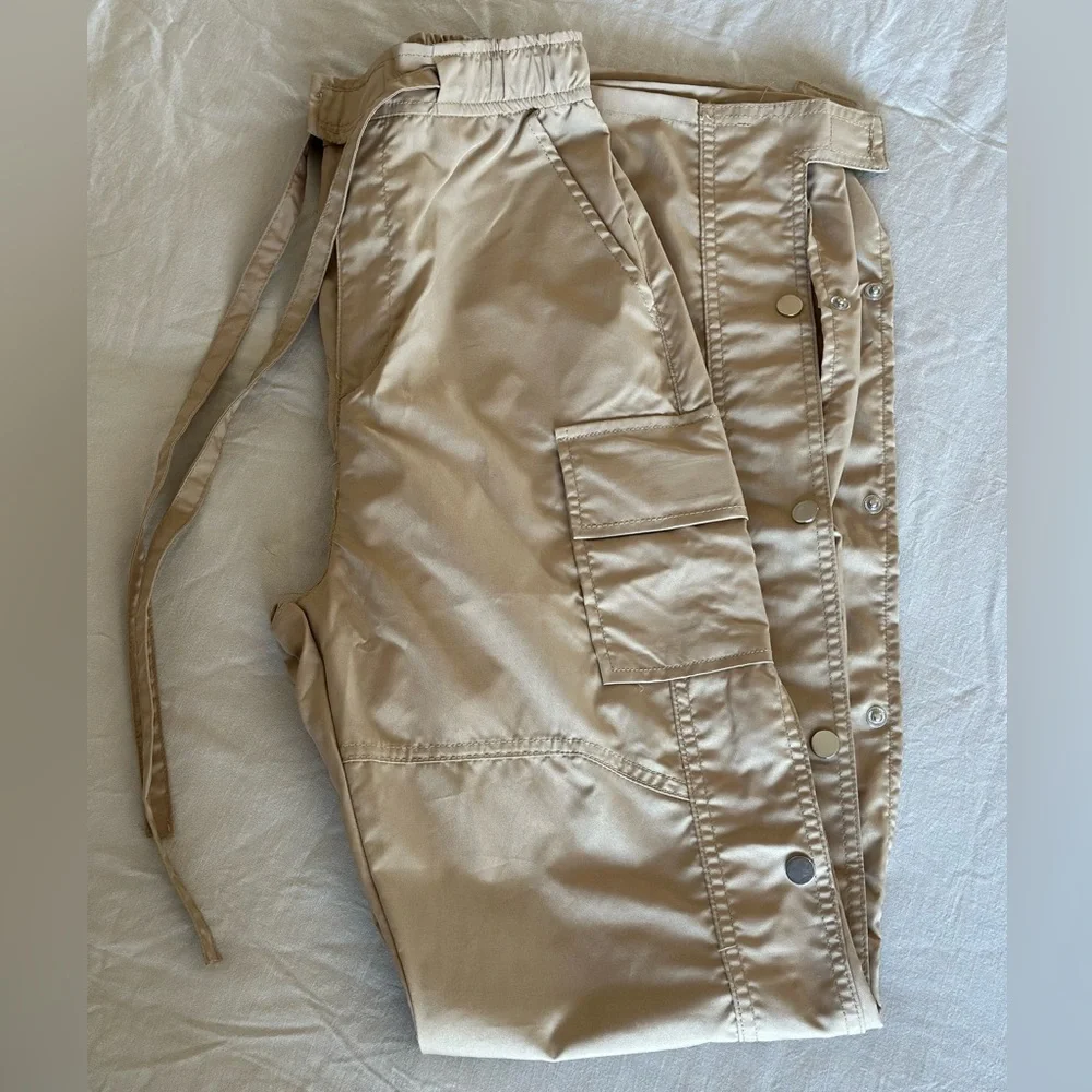 Cargo pants - Picture 1 of 4